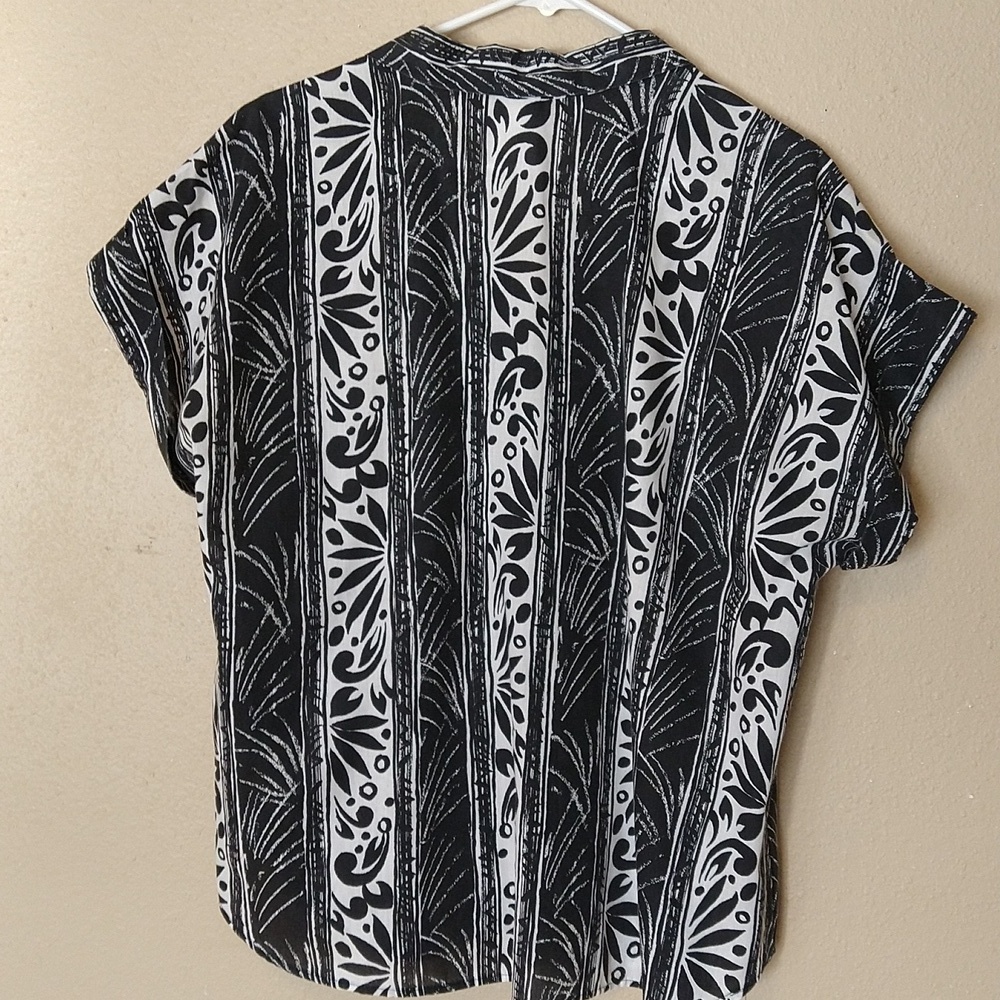 Vintage Tapestry Short Sleeve Button Up - Picture 5 of 5